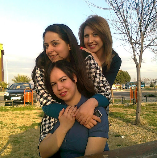 Yasemin Kaya Photo 28
