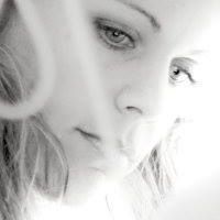 Amy Power Photo 6