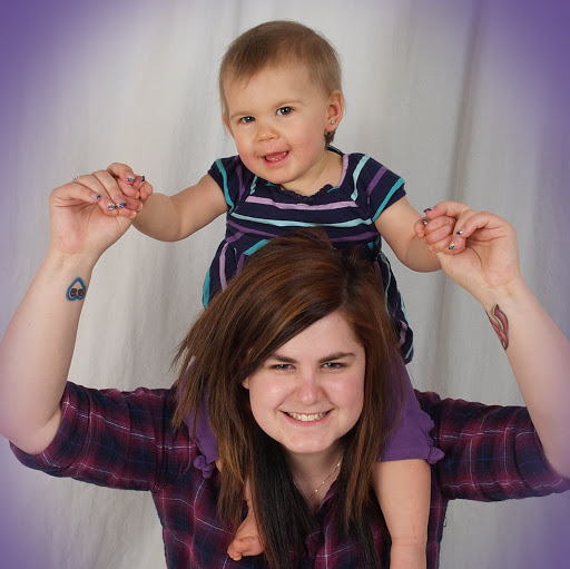 Kelly Adams Photo 4
