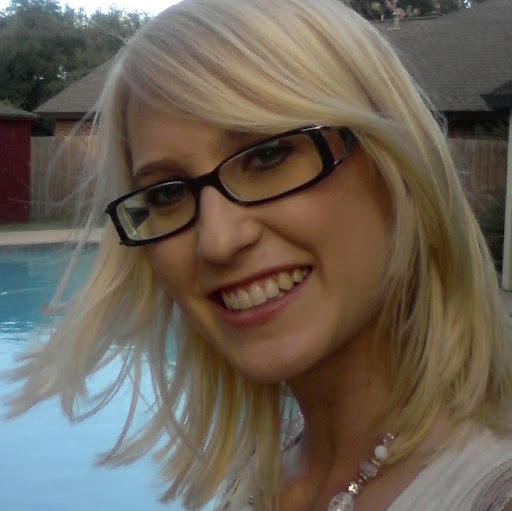 Laura Dillon Photo 28