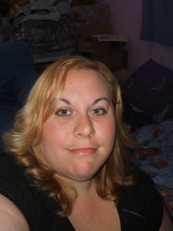 Amy Singleton Photo 8