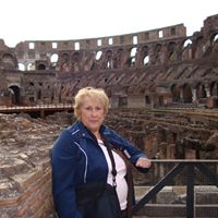 Sandra Bloom Photo 9