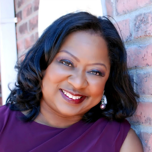 Yolanda Williams Photo 15