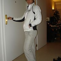 Alice Burt Photo 25