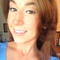 Alexis Lyons Photo 30
