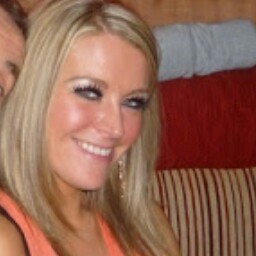 Laura Russell Photo 33