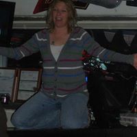 Cindy Madsen Photo 17