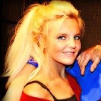 Toni Watson Photo 19