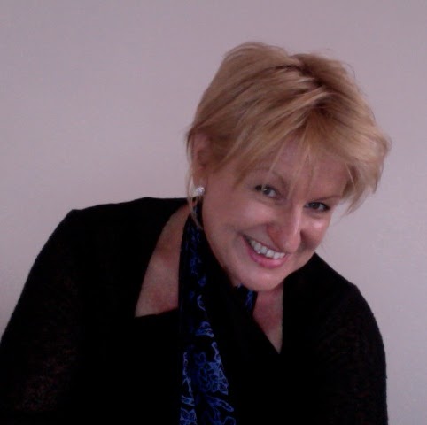Angela Skinner Photo 33
