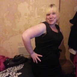 Sara Thacker Photo 6
