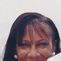 Evelyn Lowe Photo 9