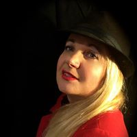 Alice Godwin Photo 6