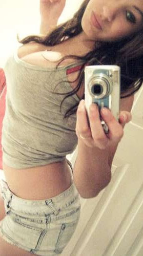 Sarah Johnston Photo 33