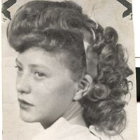 Maxine Young Photo 13