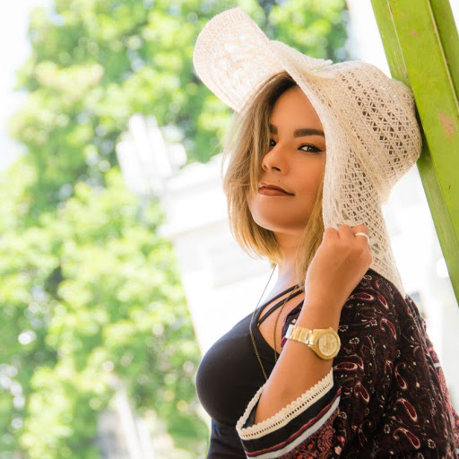 Helen Perez Photo 1