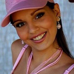 Amy Butts Photo 18