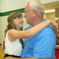Sarah Staton Photo 32