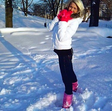 Cassie Nelson Photo 17