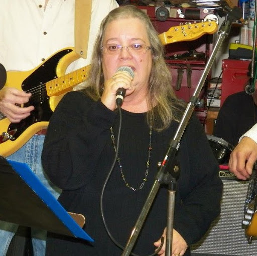 Angela Owens Photo 26