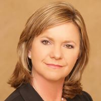 Theresa Riddle Photo 23