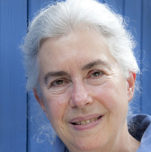 Sue Hunt Photo 32