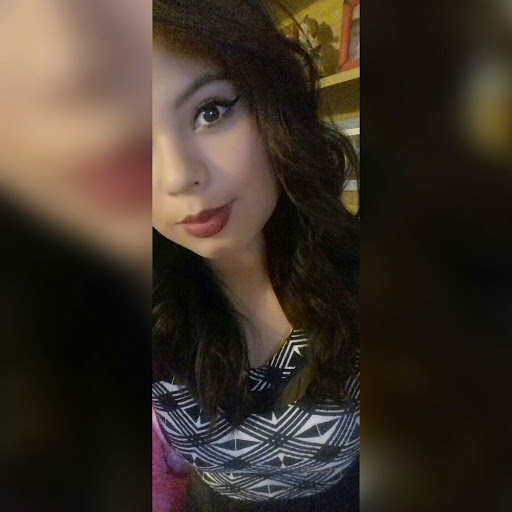 Lizbeth Robles Photo 19