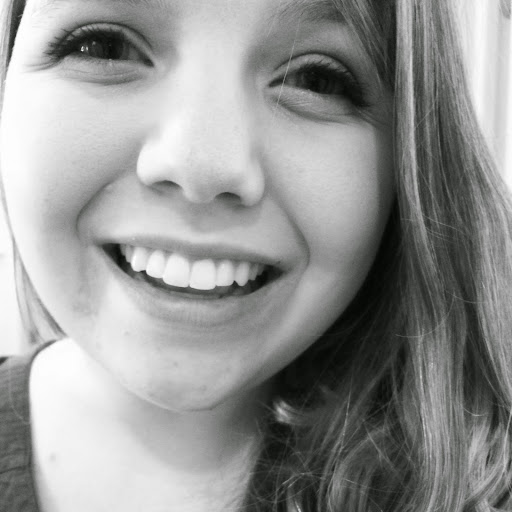 Nichole Simmons Photo 23