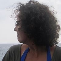 Amy Slater Photo 26