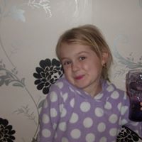 Holly Kennedy Photo 22
