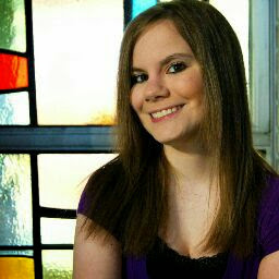 Elizabeth Buck Photo 32