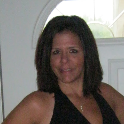 Suzanne James Photo 8