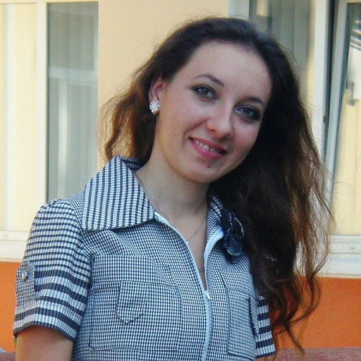 Julia Novak Photo 14