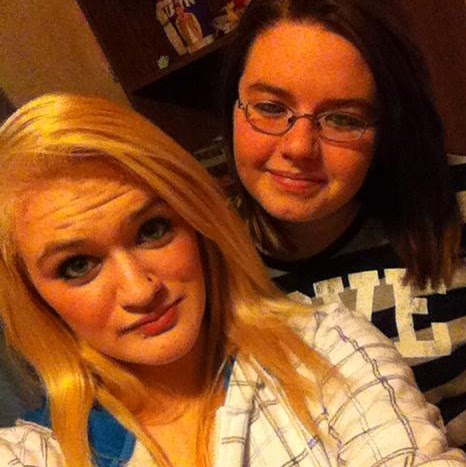 Amber Mullins Photo 18
