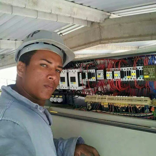 Edmar Santos Photo 23