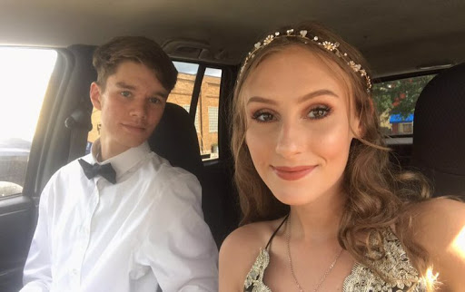 Haley Davis Photo 40