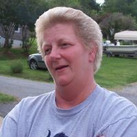 Vickie Fox Photo 25