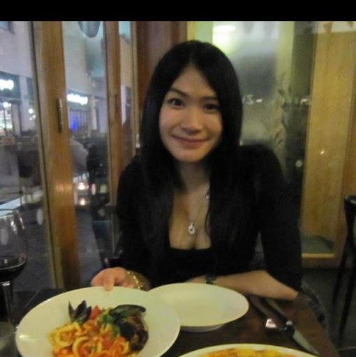 Danielle Lin Photo 15