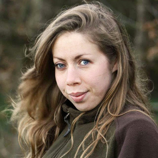 Catherine Barnes Photo 39