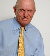 Dennis Hayes Photo 9