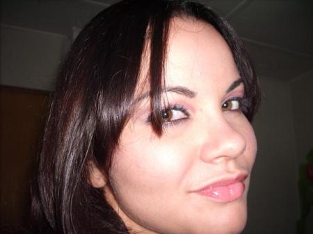 Jennifer Quinones Photo 10