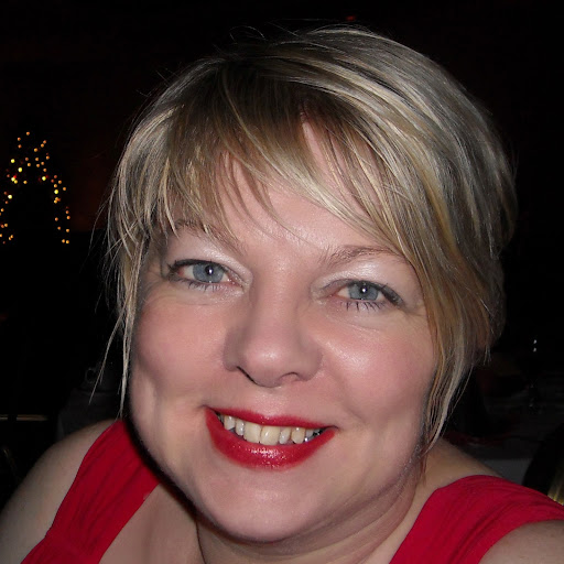 Helen Lowe Photo 15