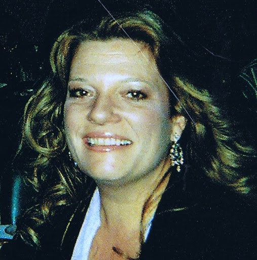 Angela Devlin Photo 17