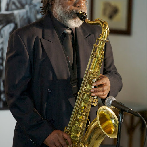 Carl Garrett Photo 8