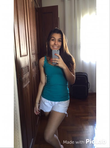 Julia Chaves Photo 12