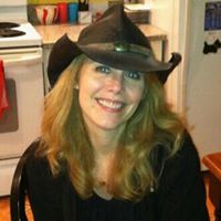 Laura Paul Photo 38