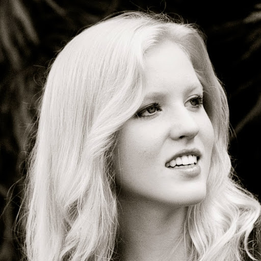 Julia Boyd Photo 26