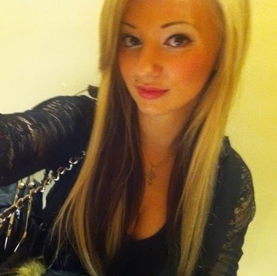 Melanie Spencer Photo 12