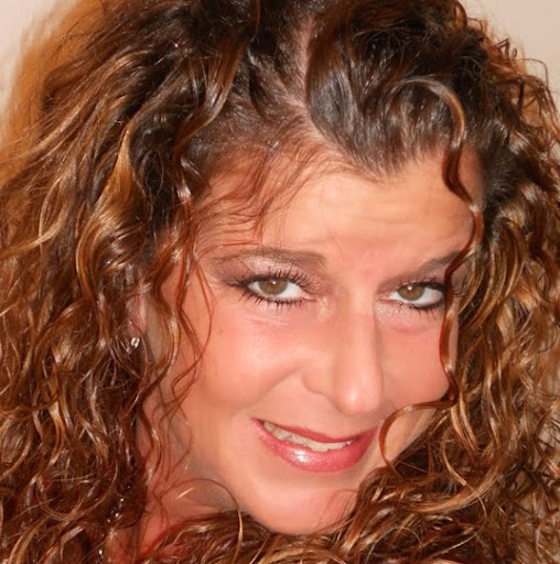 Lori Petersen Photo 36