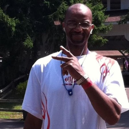Reggie Thomas Photo 15
