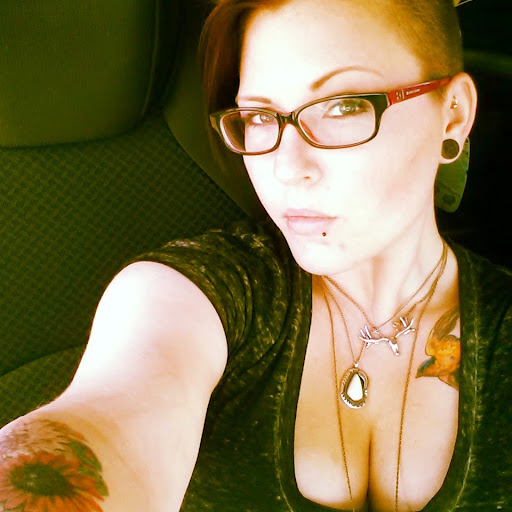 Katie Day Photo 29